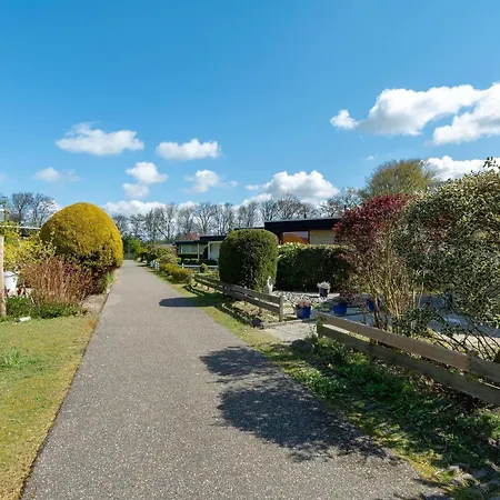 Holiday home Holiday Bungalow With Garden