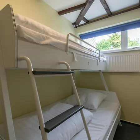 Holiday Bungalow With Garden 펜션 Sint Maartensvlotbrug
