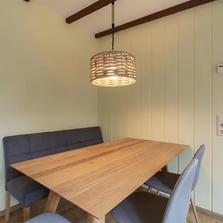 펜션 Holiday Bungalow With Garden
