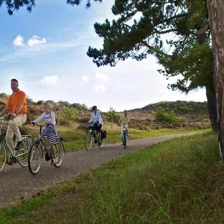펜션 Holiday Bungalow With Garden Sint Maartensvlotbrug