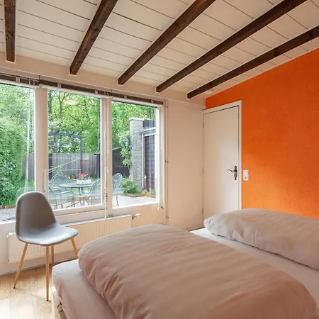 Holiday Bungalow With Garden 펜션